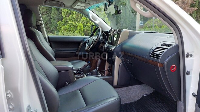 Toyota Land Cruiser Prado 2010, 136,000 km - 2.7 l - Bakı