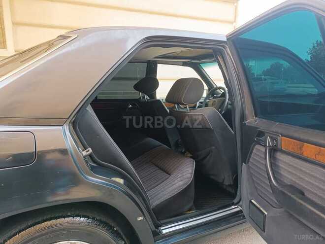 Mercedes E 220 1993, 368,945 km - 2.2 л - Bakı