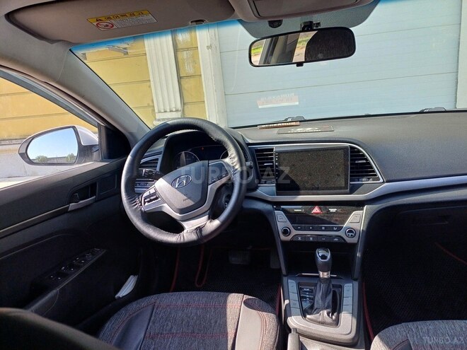 Hyundai Avante 2016, 165,000 km - 1.6 л - Bakı