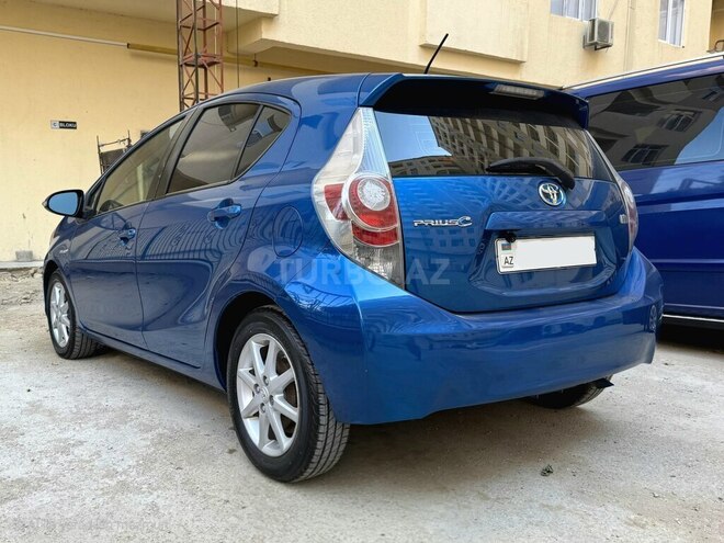Toyota Prius C 2013, 132,449 km - 1.5 l - Sumqayıt