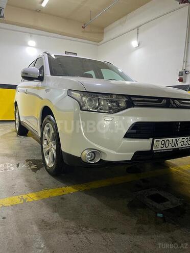 Mitsubishi Outlander 2014, 220,000 km - 3.0 l - Bakı