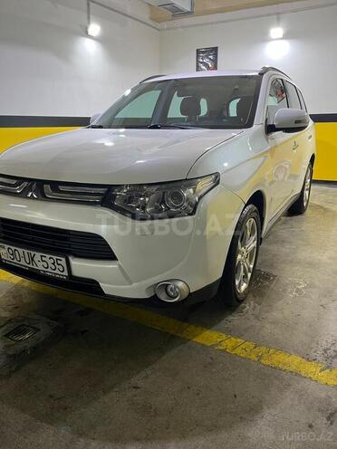 Mitsubishi Outlander 2014, 220,000 km - 3.0 l - Bakı