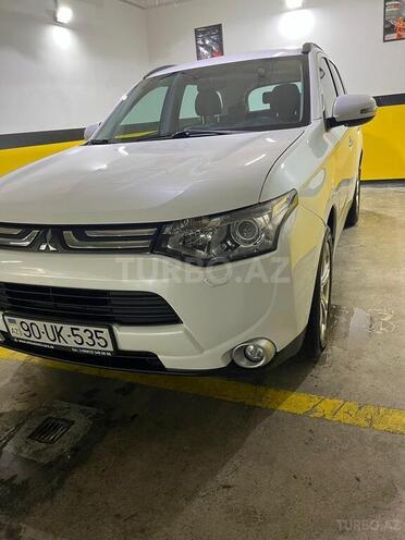 Mitsubishi Outlander 2014, 220,000 km - 3.0 l - Bakı