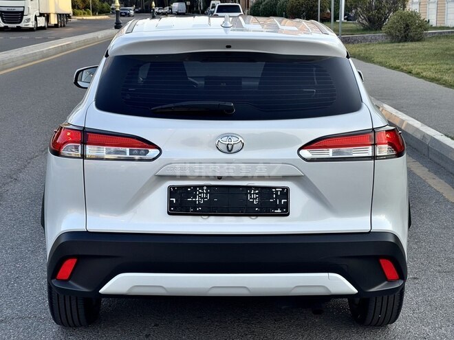 Toyota Corolla Cross 2024, 3,585 km - 2.0 л - Bakı