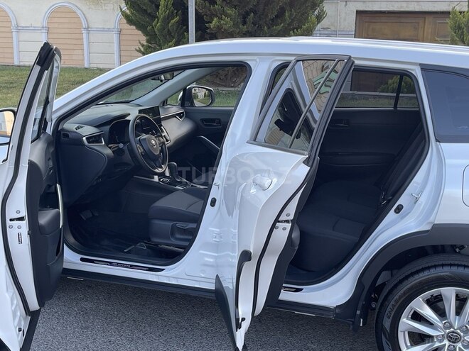 Toyota Corolla Cross 2024, 3,585 km - 2.0 л - Bakı