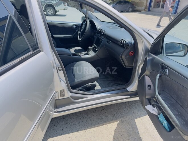 Mercedes C 200-4