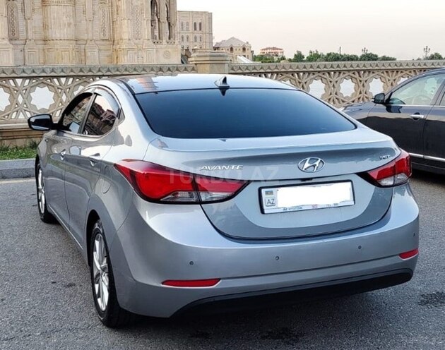 Hyundai Avante-9