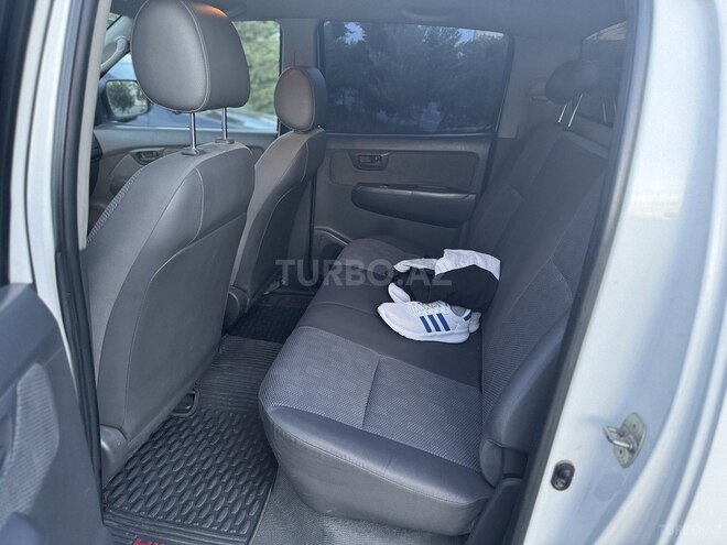 Toyota Hilux 2013, 301,000 km - 2.5 l - Bakı