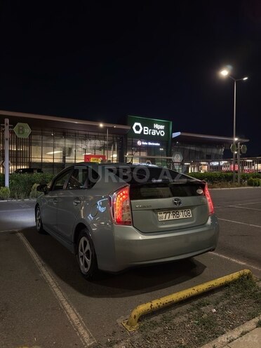 Toyota Prius-6