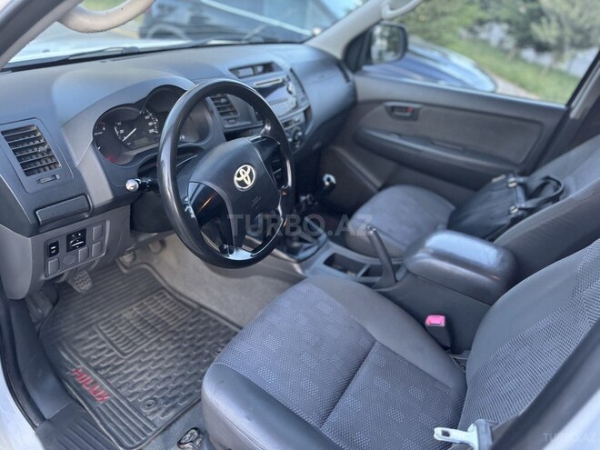Toyota Hilux 2013, 301,000 km - 2.5 l - Bakı