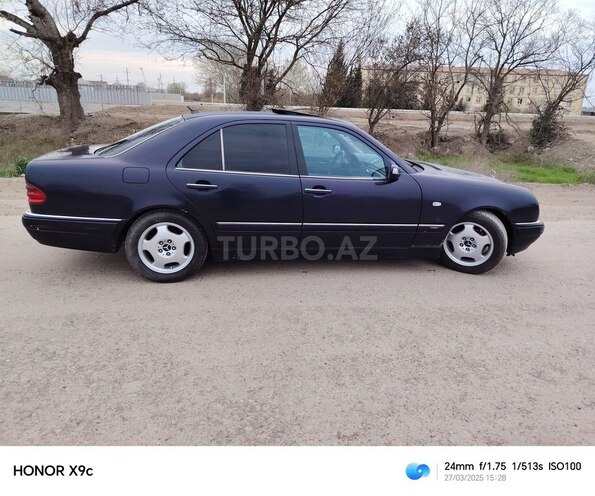 Mercedes E 240 1999, 432,000 km - 2.4 l - Salyan