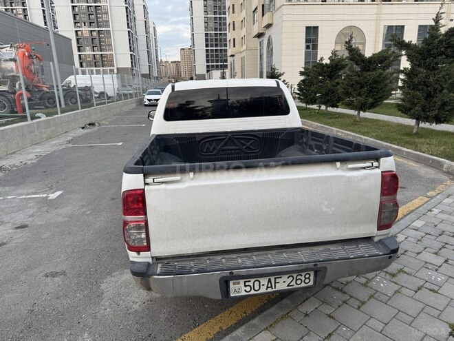 Toyota Hilux 2013, 301,000 km - 2.5 l - Bakı