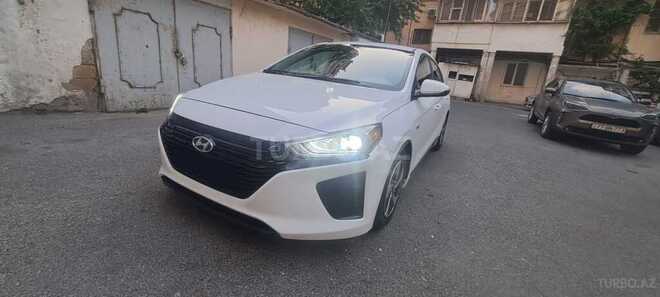 Hyundai IONIQ-2