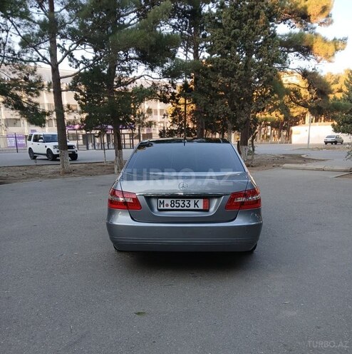 Mercedes E 220 d 2010, 246,200 km - 2.1 l - Sumqayıt