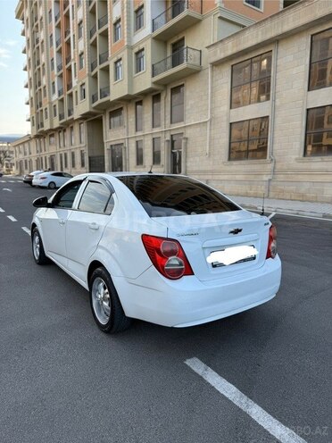 Chevrolet Aveo-7