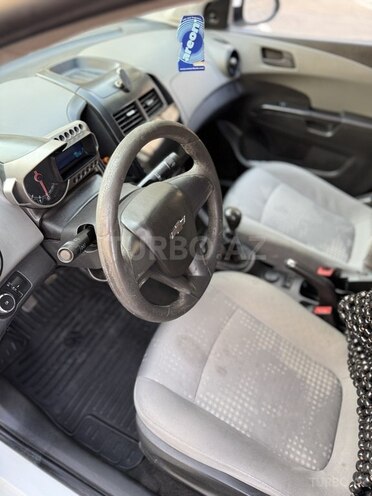 Chevrolet Aveo-8