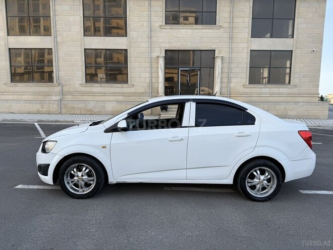 Chevrolet Aveo-2