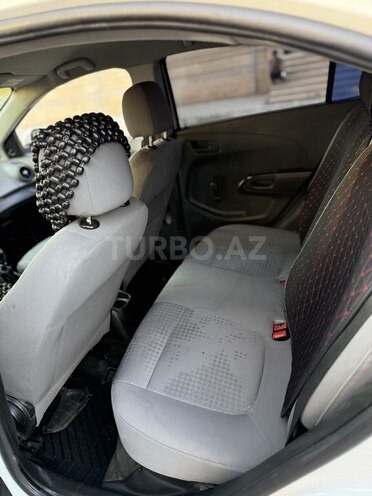 Chevrolet Aveo-10