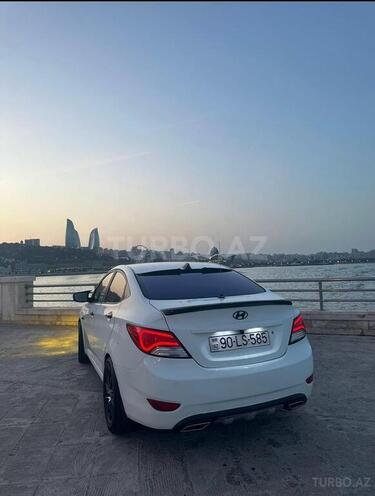 Hyundai Accent 2011, 195,000 km - 1.4 l - Yardımlı