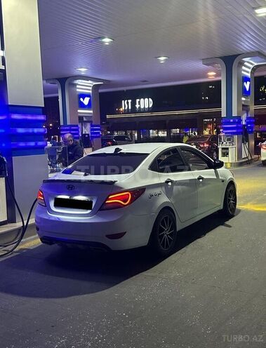 Hyundai Accent 2011, 195,000 km - 1.4 l - Yardımlı