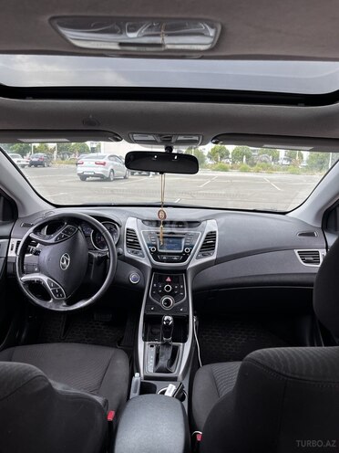 Hyundai Elantra 2015, 250,000 km - 1.8 l - Naxçıvan