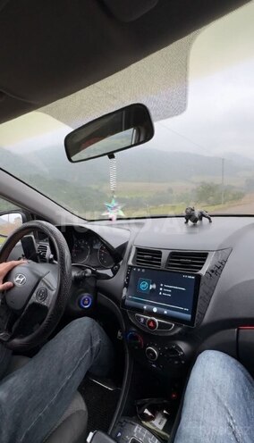 Hyundai Accent 2011, 195,000 km - 1.4 l - Yardımlı