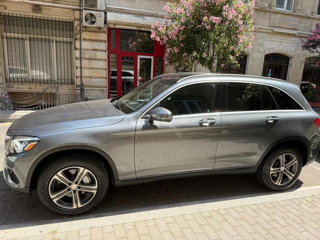 Mercedes GLC 300 4MATIC 2018, 118,000 km - 2.0 l - Bakı