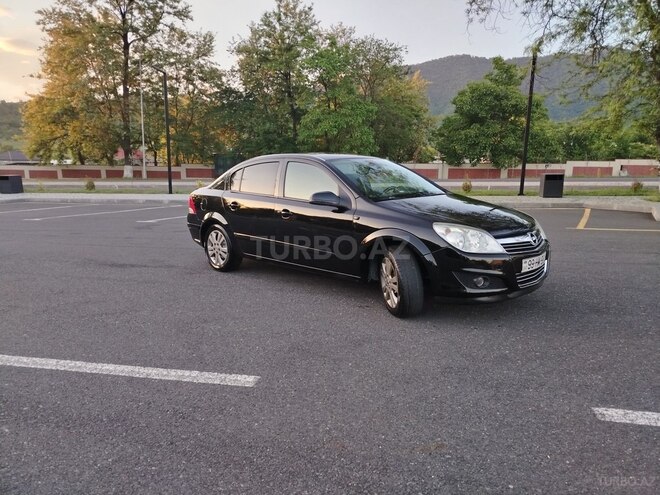 Opel Astra 2008, 330,000 km - 1.6 л - Zaqatala
