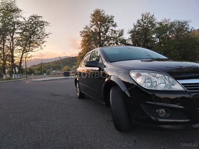 Opel Astra 2008, 330,000 km - 1.6 л - Zaqatala