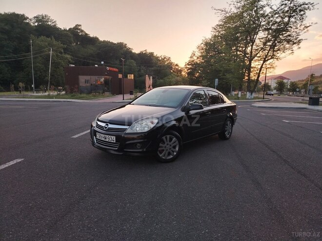 Opel Astra 2008, 330,000 km - 1.6 л - Zaqatala