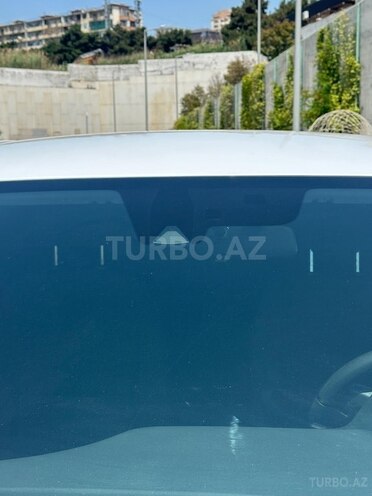 Hyundai Elantra-17