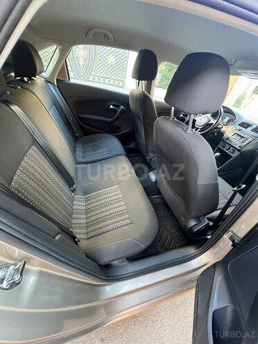 Volkswagen Polo 2018, 173,000 km - 1.6 l - Bakı