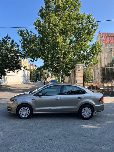 Volkswagen Polo 2018, 173,000 km - 1.6 l - Bakı