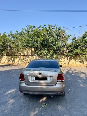 Volkswagen Polo 2018, 173,000 km - 1.6 l - Bakı