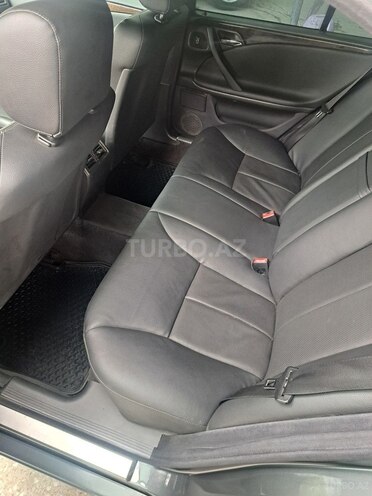 Mercedes E 220 d 2001, 400,000 km - 2.2 l - Göygöl