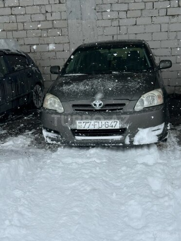 Toyota Corolla 2004, 370,000 km - 1.4 l - Qəbələ