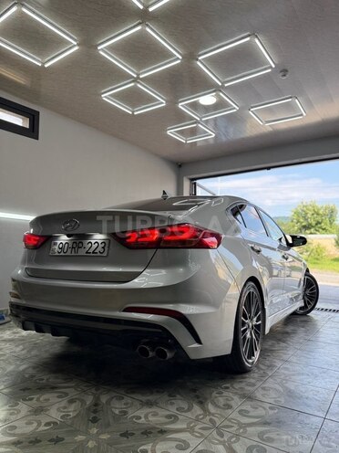 Hyundai Elantra 2018, 130,357 km - 1.6 л - Qəbələ