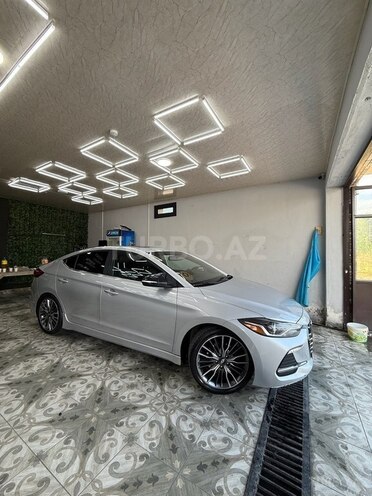 Hyundai Elantra 2018, 130,357 km - 1.6 л - Qəbələ