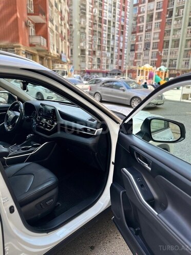 Toyota Highlander 2020, 20,000 km - 2.5 л - Bakı