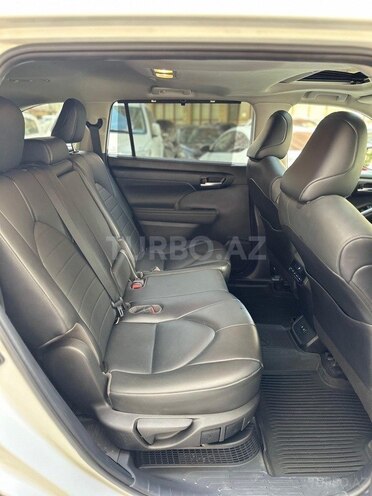 Toyota Highlander 2020, 20,000 km - 2.5 л - Bakı