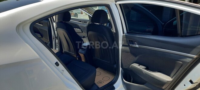 Hyundai Elantra 2018, 114,000 km - 2.0 l - Bakı