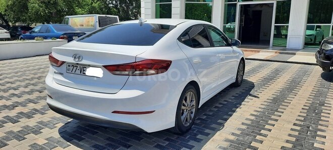 Hyundai Elantra 2018, 114,000 km - 2.0 l - Bakı