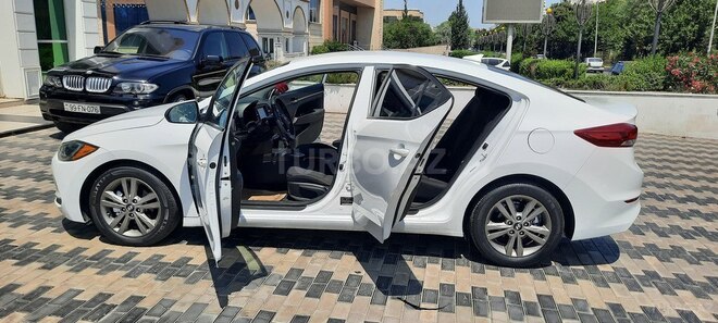 Hyundai Elantra 2018, 114,000 km - 2.0 l - Bakı
