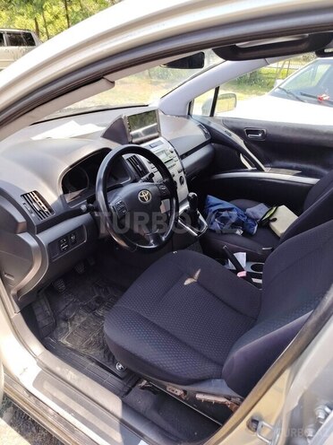 Toyota Corolla Verso 2006, 300,000 km - 1.6 л - Zaqatala
