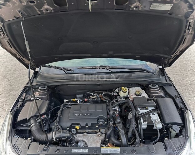 Chevrolet Cruze-11