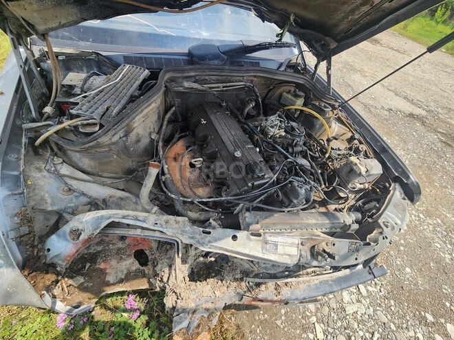 Mercedes 190 1992, 250,000 km - 2.0 l - Şamaxı