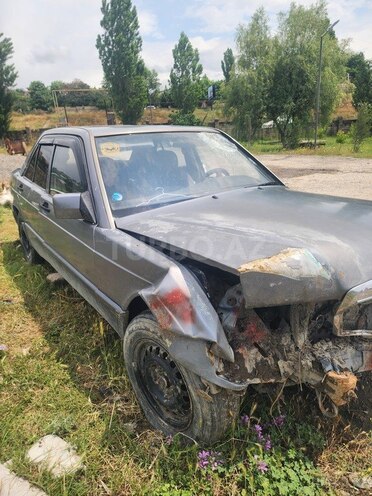 Mercedes 190 1992, 250,000 km - 2.0 l - Şamaxı