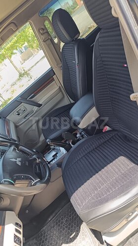 Mitsubishi Pajero 2007, 260,000 km - 3.0 l - Bakı