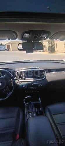 Kia Sorento-12