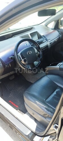 Toyota Prius-9